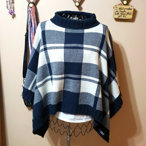 Columbia Sweaters - Columbia Poncho